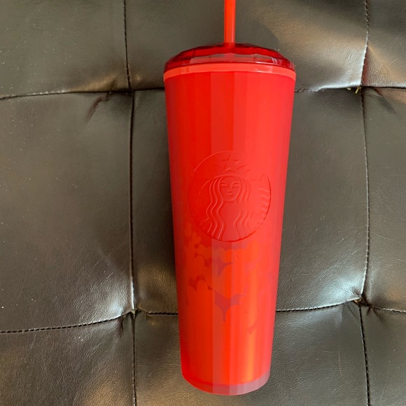 Starbucks Valentine’s Dome Cup - Picture 8 of 8